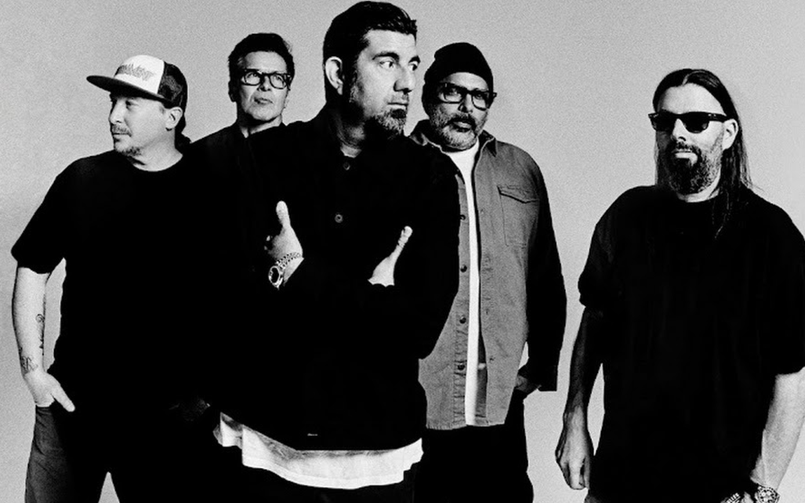 DEFTONES Sells Majority Of Their Catalog To Warner Music Group