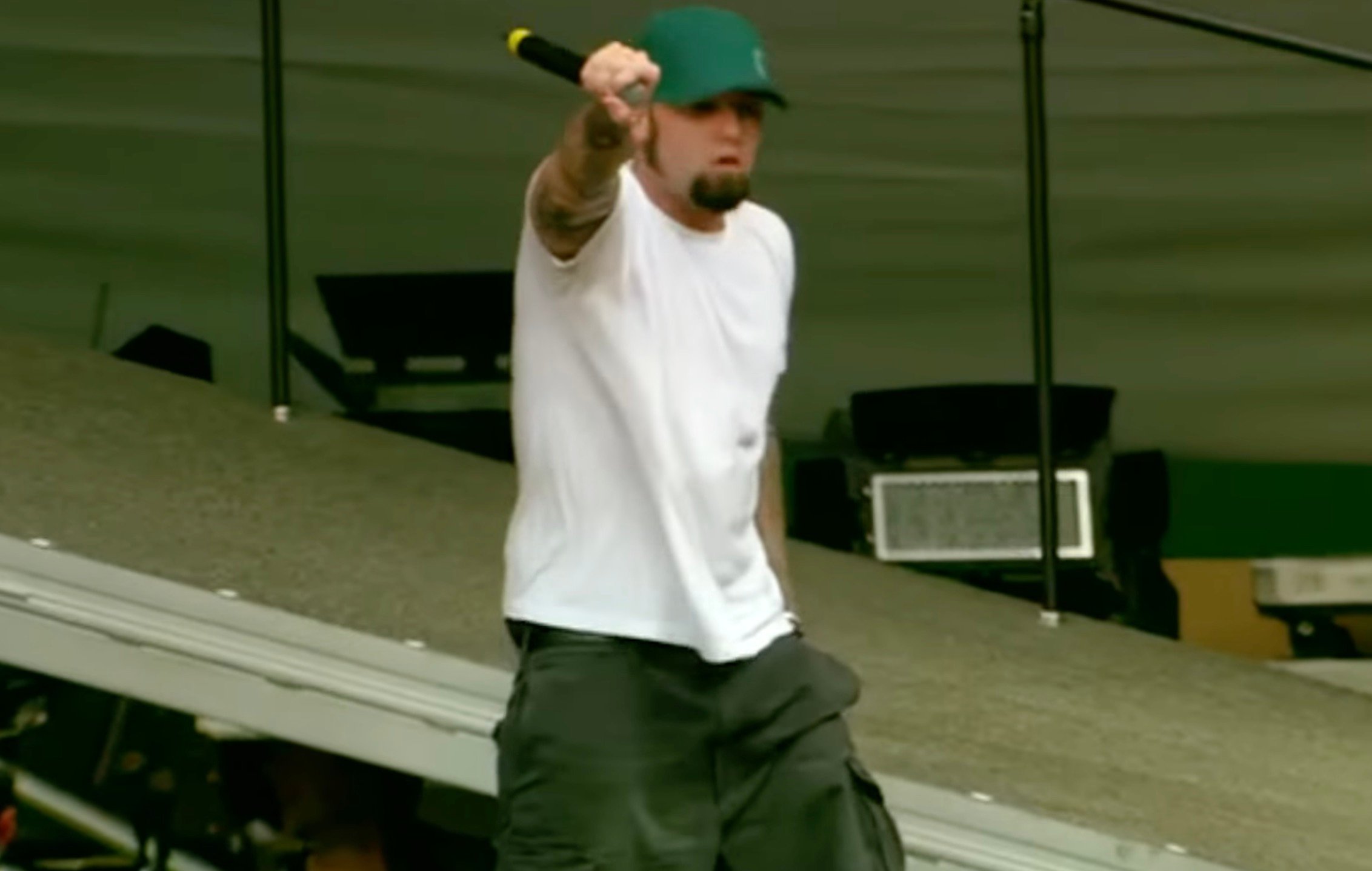 That Time LIMP BIZKIT Got Booed Off The Stage Thanks To A Feud With A Chicago Radio DJ