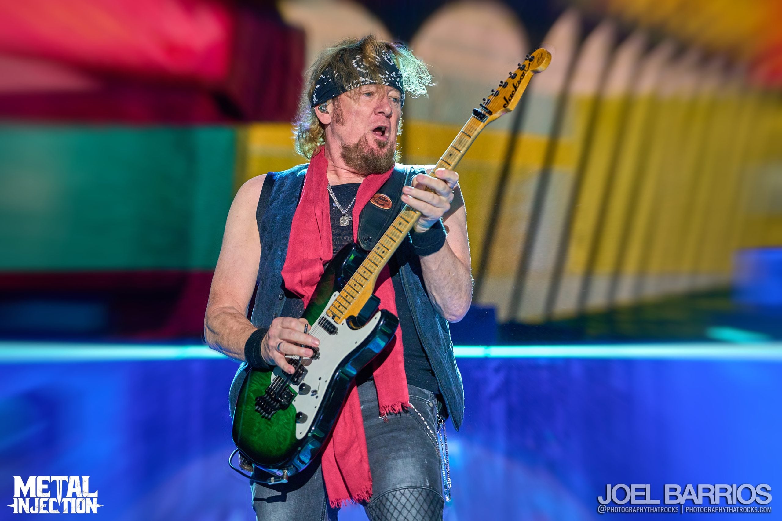 ADRIAN SMITH Says IRON MAIDEN’s Upcoming Documentary Will Reveal Some Secrets