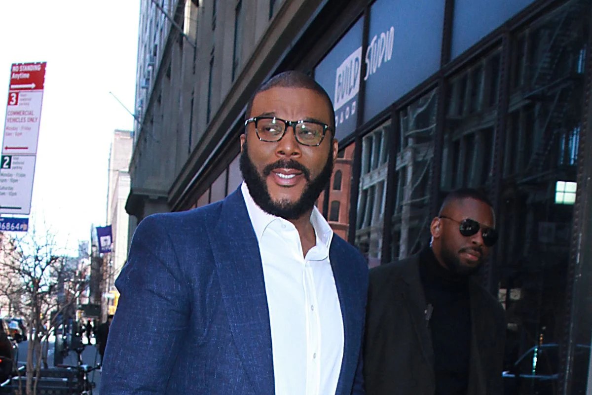 Here’s How The Feds Ruined Tyler Perry’s Attempt To Give Cash To TSA Agents