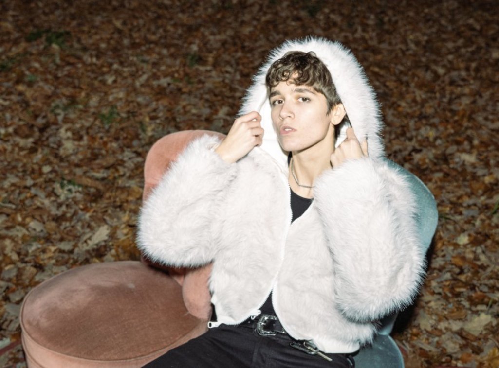 Dirt Flirt Wraps “Scorpio Fever” in Emotional Ruin and Beauty on “high horse”