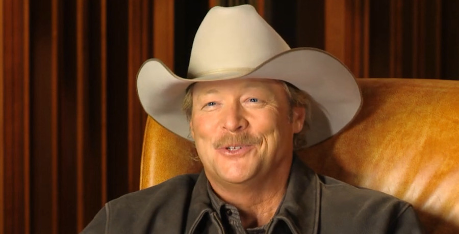 Alan Jackson Emotionally Lived ‘American Dream’ At Final Show