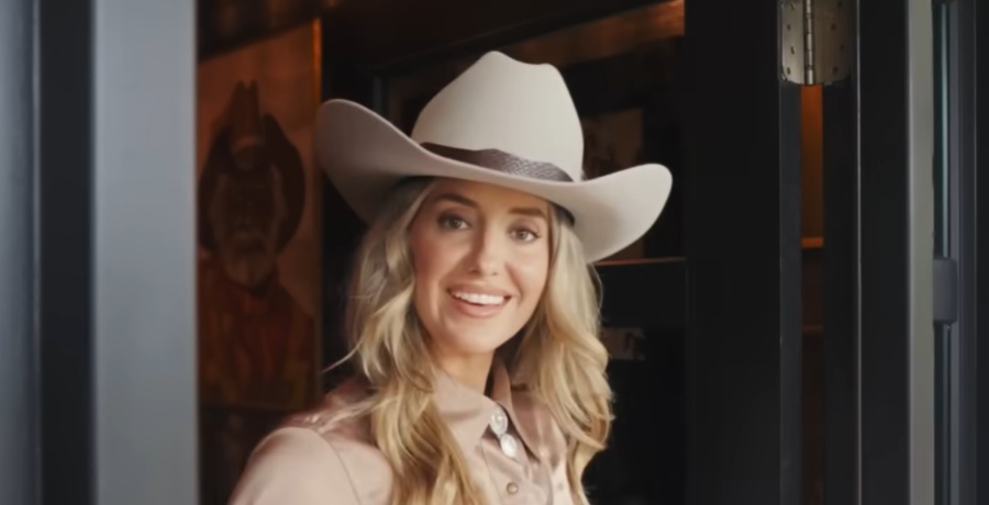 Lainey Wilson Not Strict At Wedding, Could Wear ‘Birthday Suit’