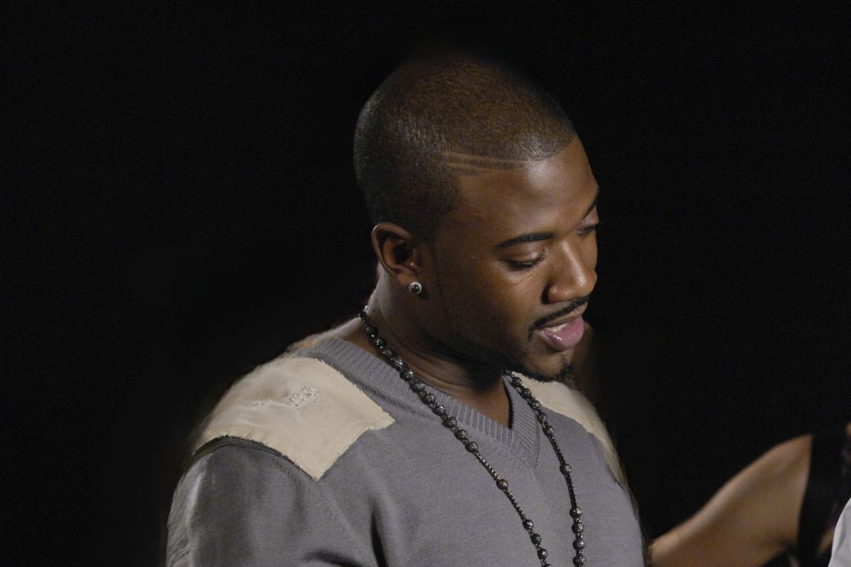 Ray J Returns To Boxing Ring On Claressa Shields Undercard After Loss & Hospitalization