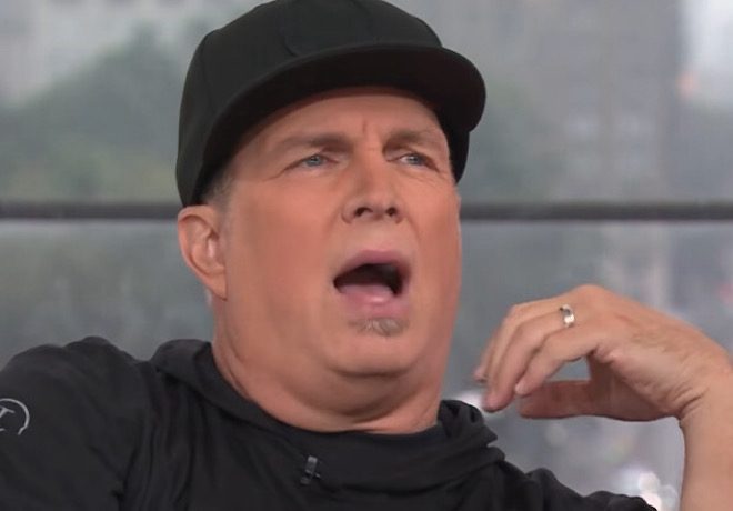 Garth Brooks’ Kansas City Show Slammed By Bots, Show Over?