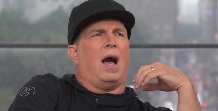 Garth Brooks’ Kansas City Show Slammed By Bots, Show Over?