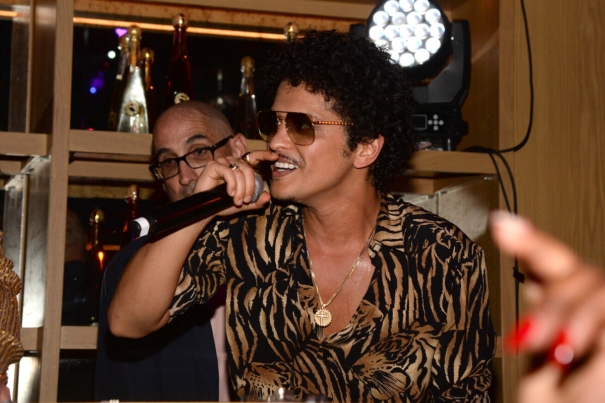 Bruno Mars Ties Kendrick Lamar & SZA’s 31-Week Chart Record